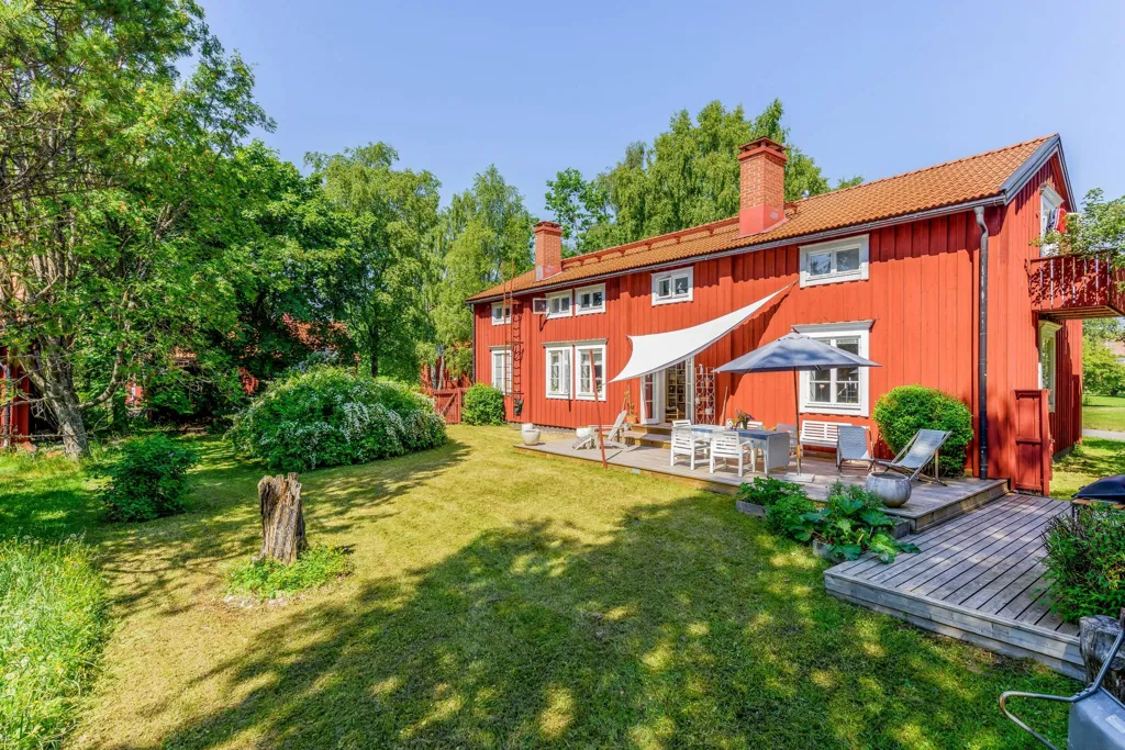 Jardin - Historic Villa with Modern Features in Strömbäck