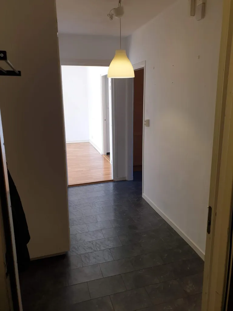 hallway_entrance