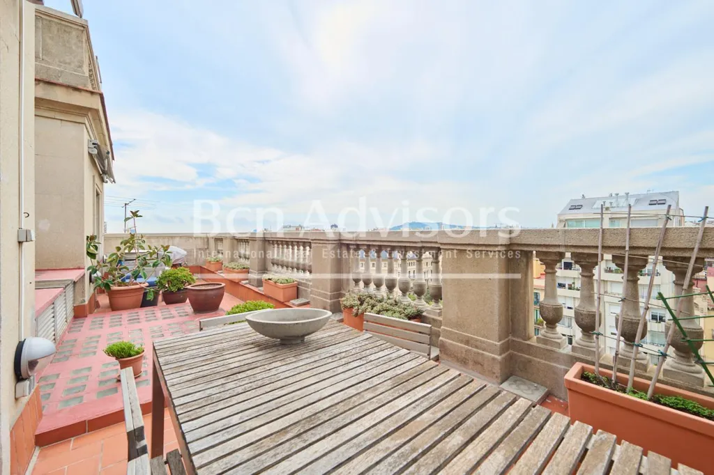 Terrass - Penthouse with Rooftop Pool in Dreta de l'Eixample, Barcelona