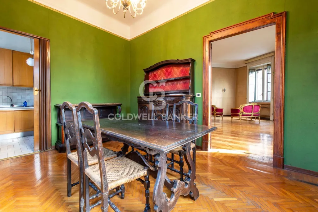 Dining Room - Luxury Apartment with Piazza View in Milan