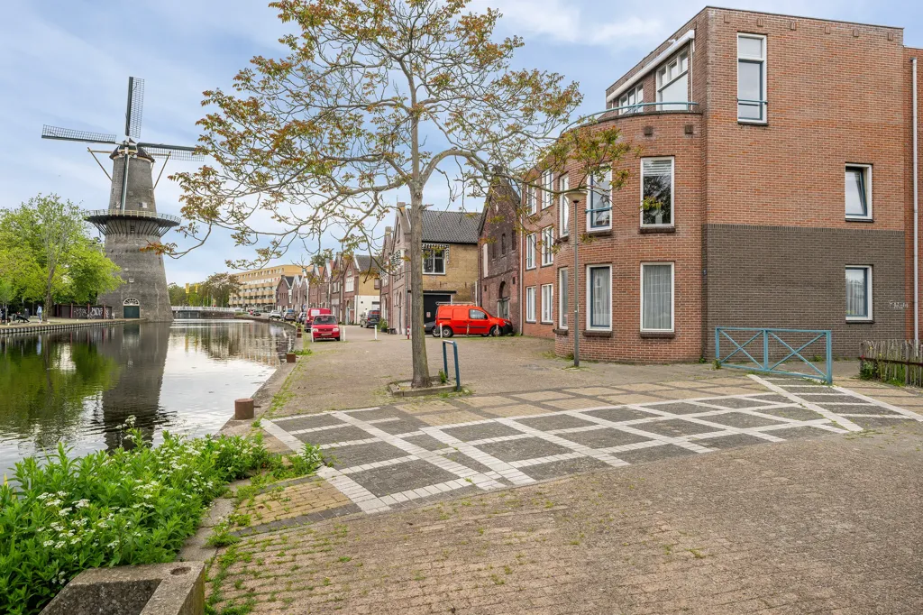 3-toaline korter asukohas Schiedam