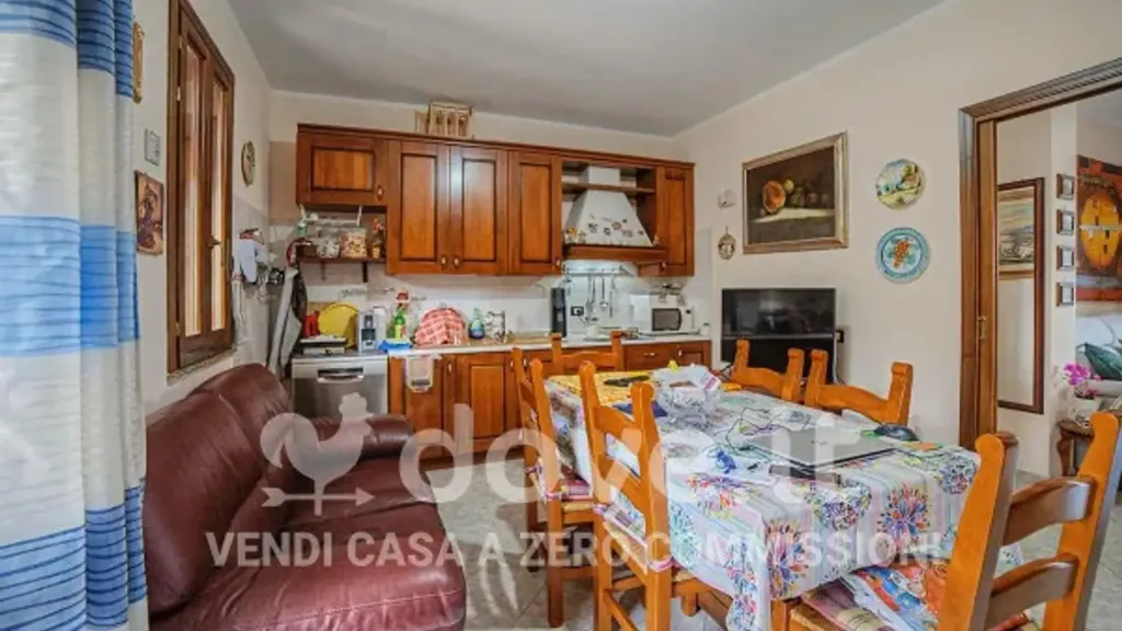 Salle à manger - Rear-Facing Apartment with Balcony in Aci Catena
