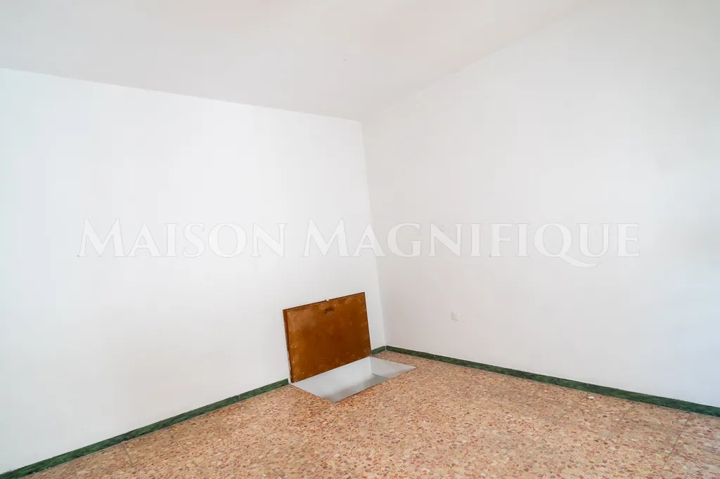 Pièces - Duplex for Renovation in Lagosanto Centre