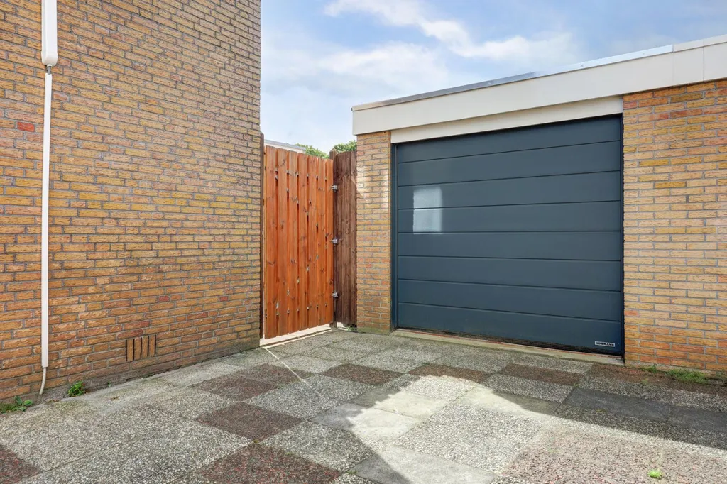 Välivaade - Two-Storey House with Garden in Almelo