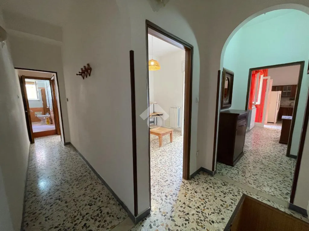 Esik - Bright Apartment with Balcony in Ceglie Messapica