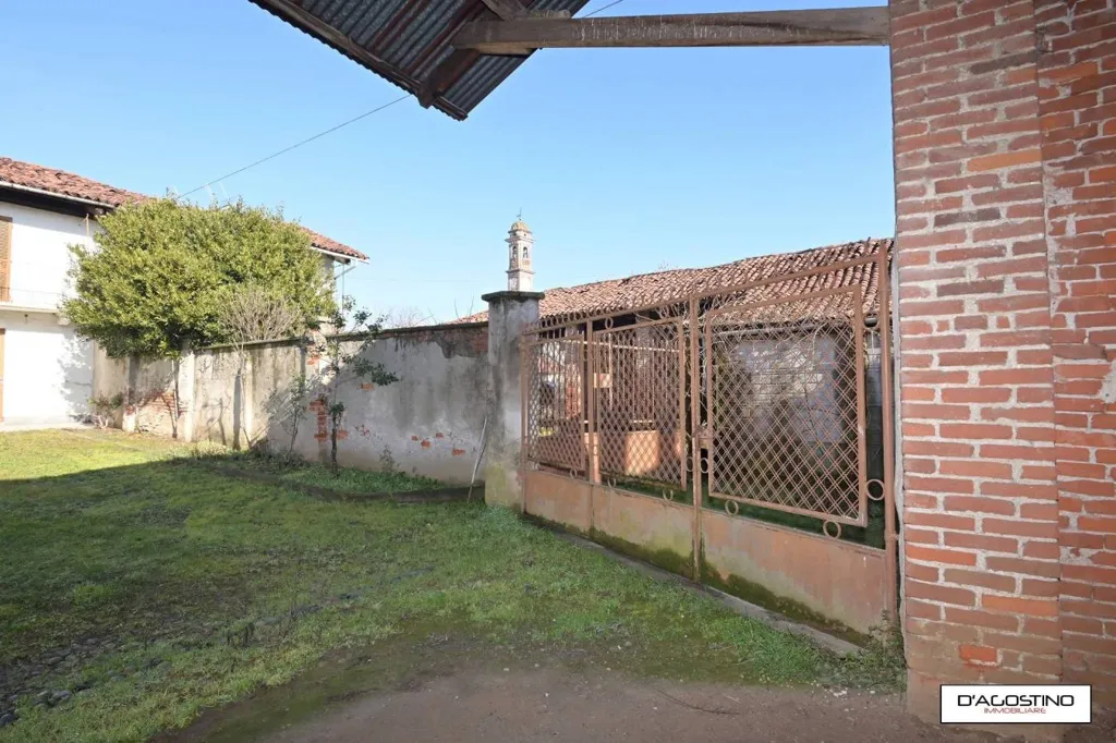 Aed - Terraced House with Garden in Rivarolo Canavese