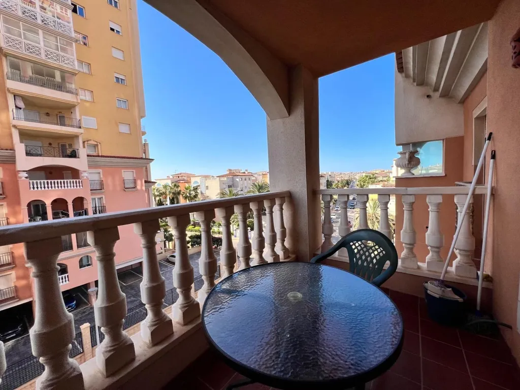 Balcone - Apartment with Pool in Torrevieja