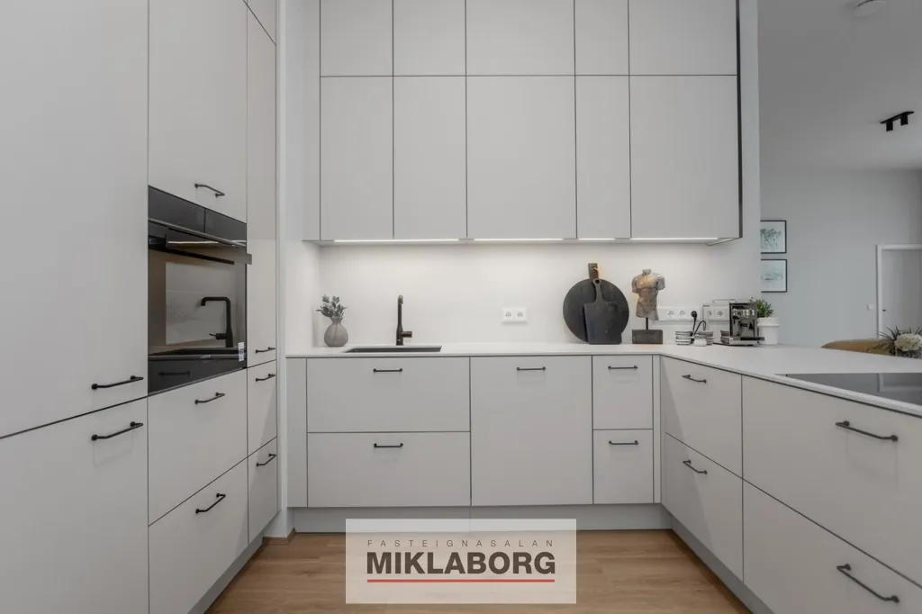 Köök - New Flat with Balcony in Hafnarbraut