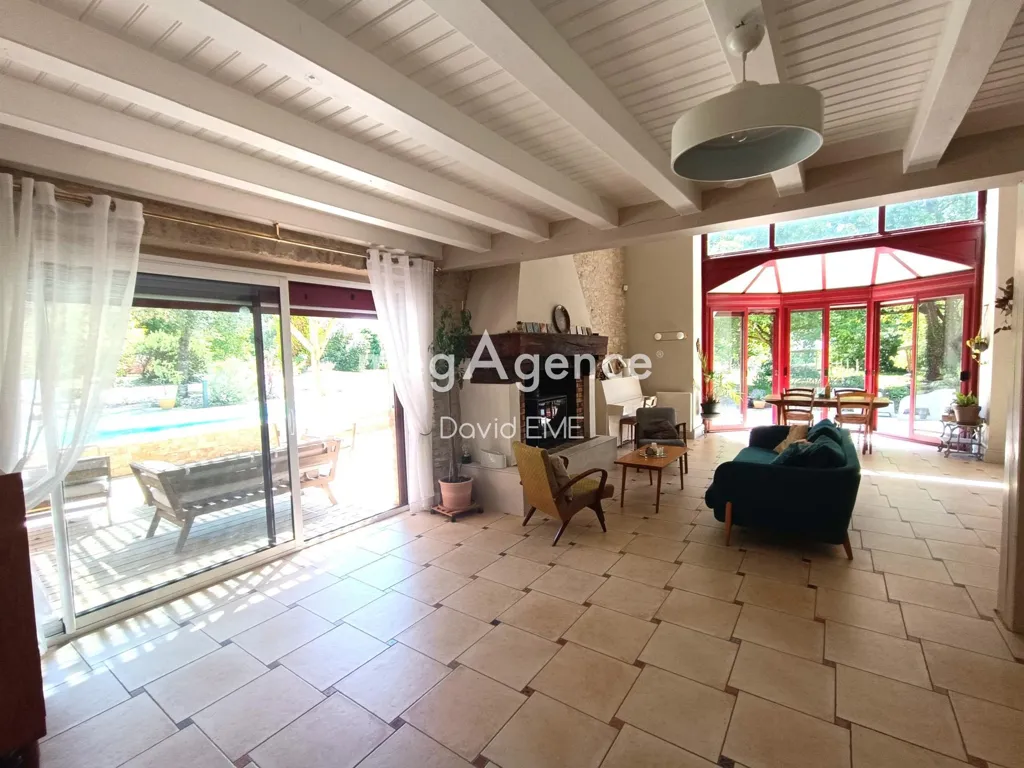 Soggiorno - Renovated Barn with Pool in Aizenay