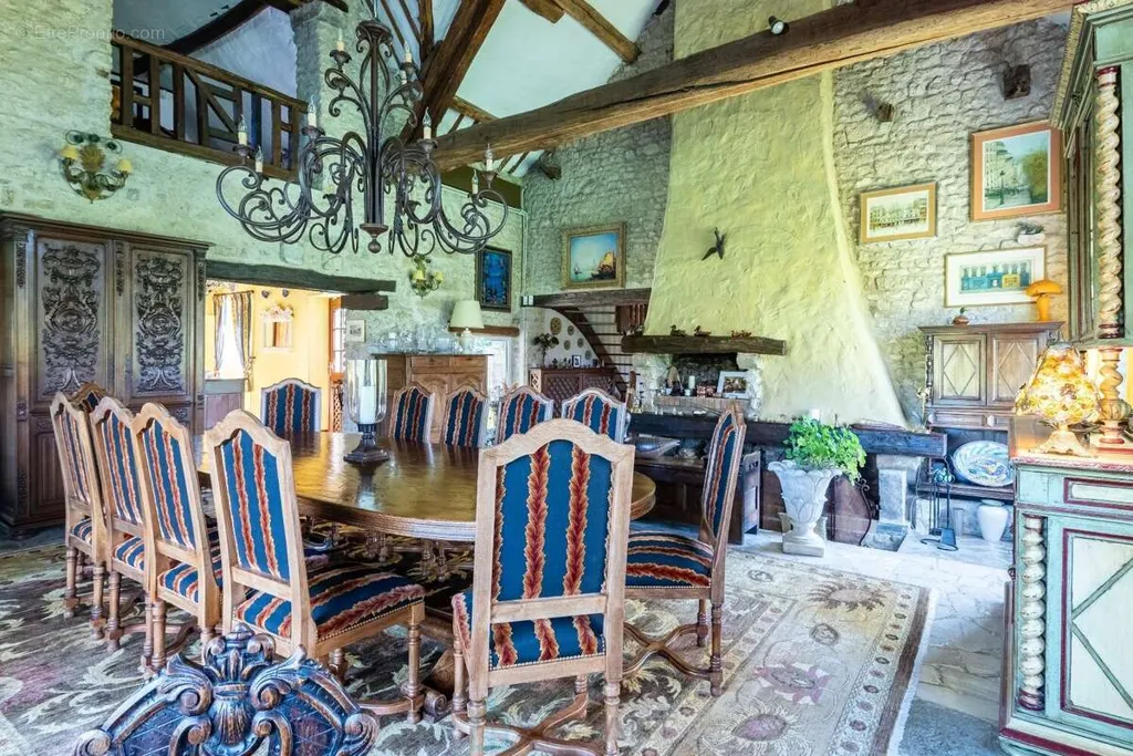 Maison 10 pièces à Fontainebleau
