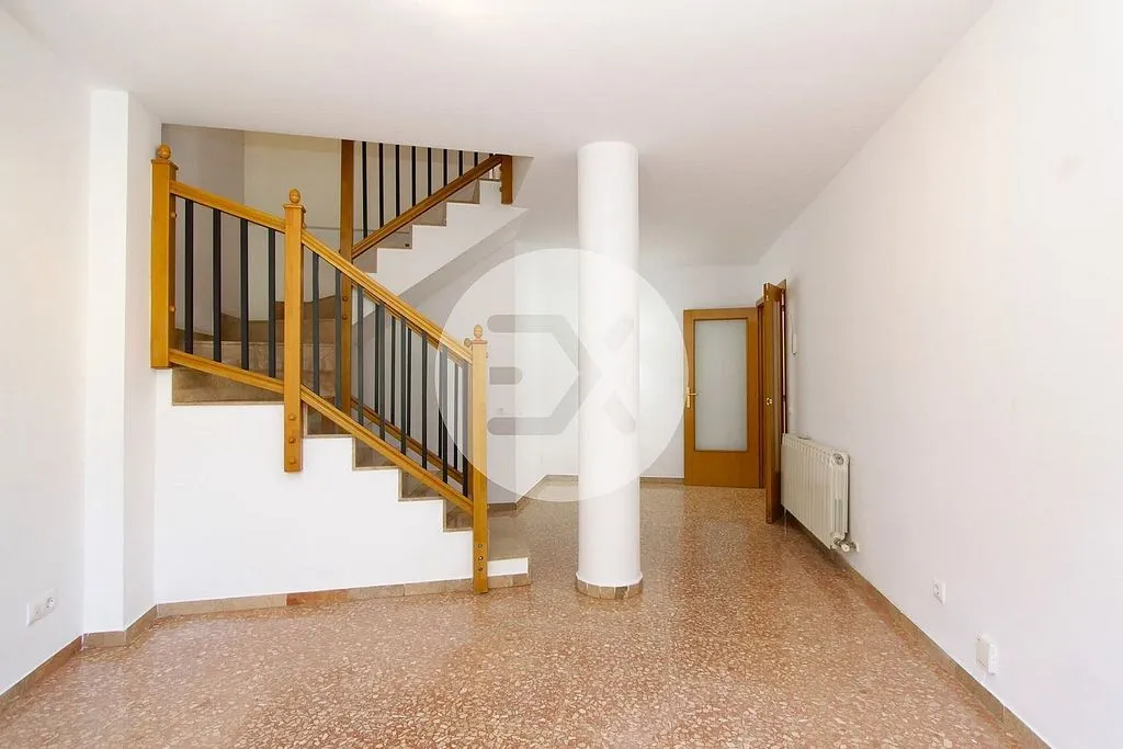 Pièces - Duplex with Terrace in Centre, Sant Boi de Llobregat
