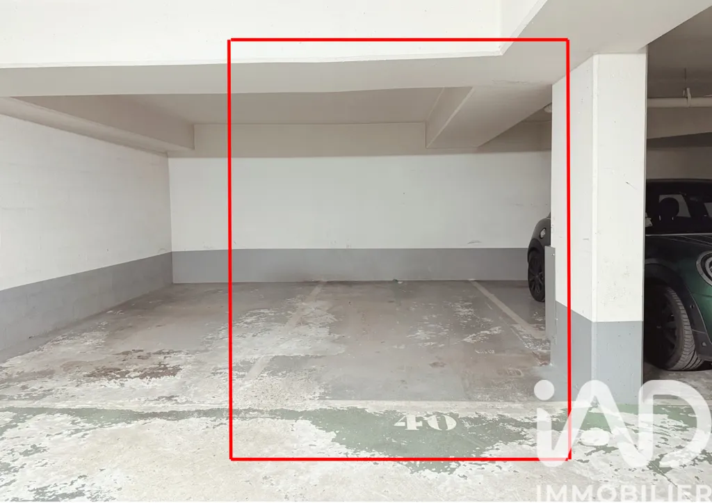 Garage - Lot de 2 Parkings Sécurisés à Paris 11e