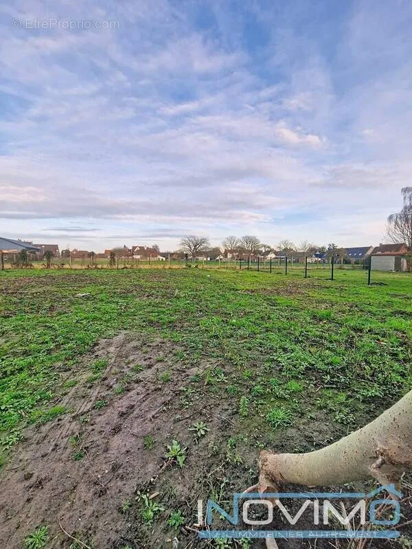 Aed - Constructible Plot with Garden in Audruicq