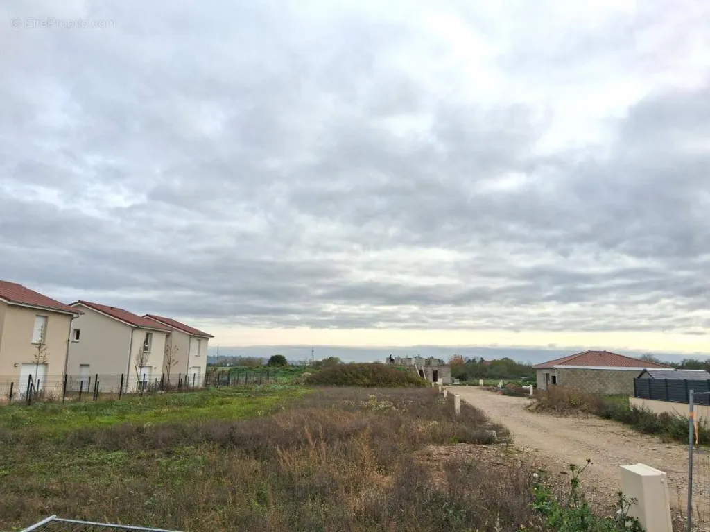 Aed - Land Plot in Genas, Azieu Sector