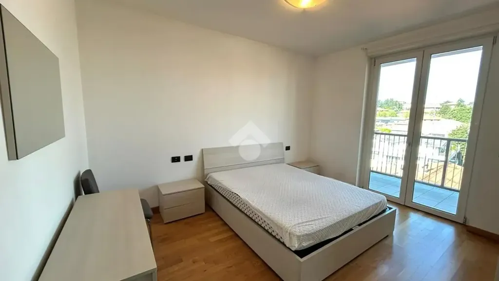 Magamistoad - Modern Studio with Balcony in Cantù