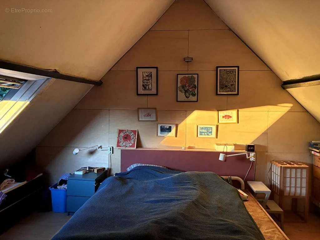 Chambres - Longère Rénovée avec Terrasse à Quehello