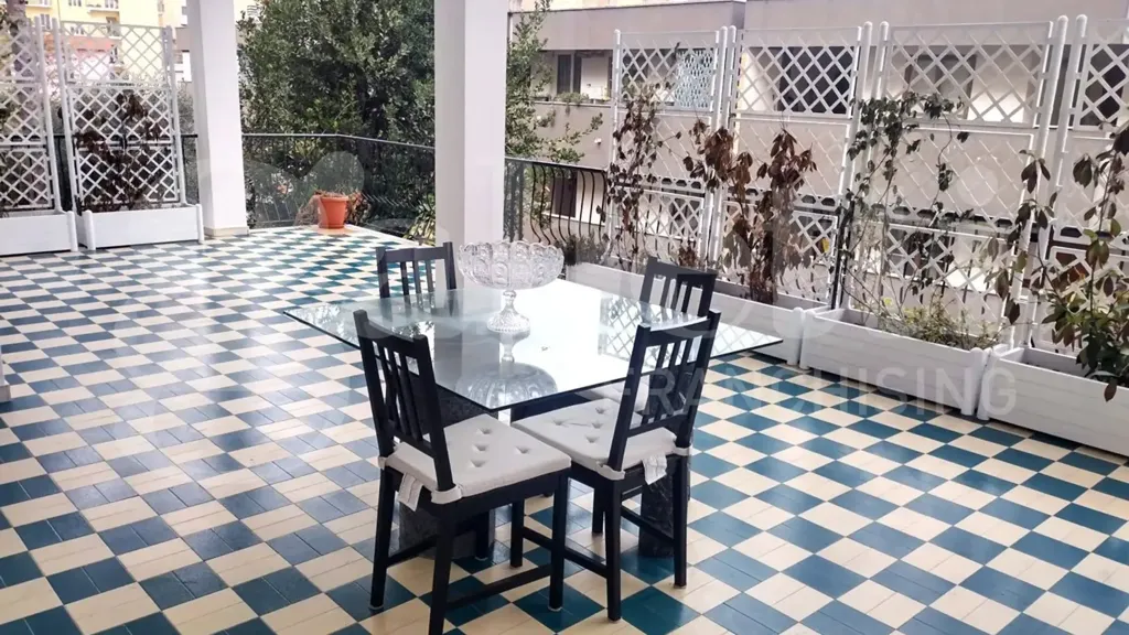 Terrass - Rear-Facing Apartment with Terrace in Chieti