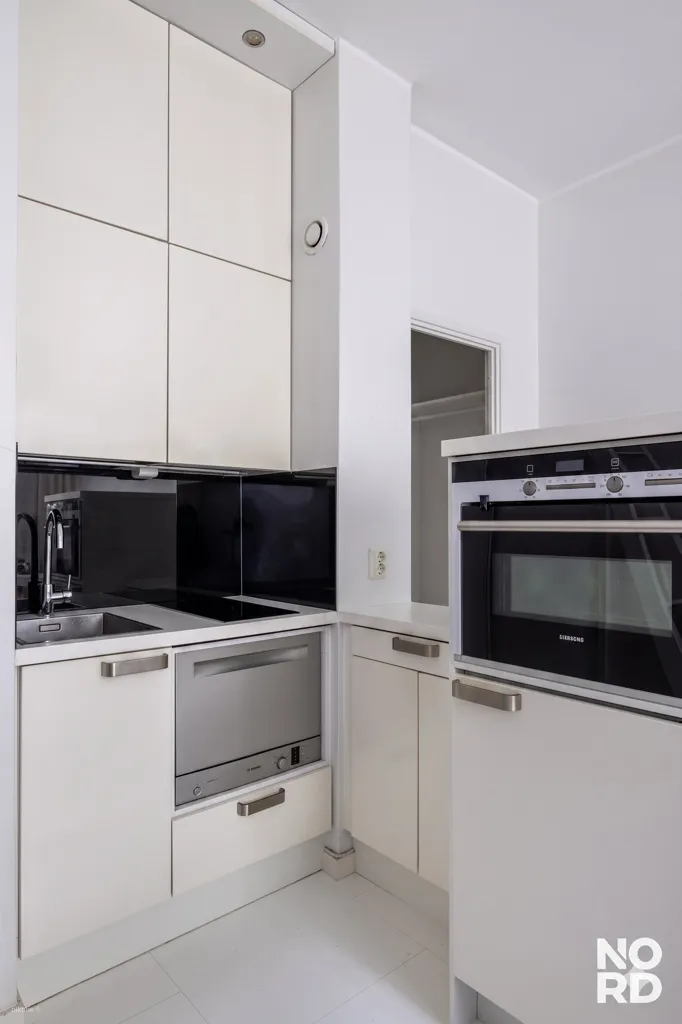 Cucina - Historic Flat with Balcony in Helsinki Centre