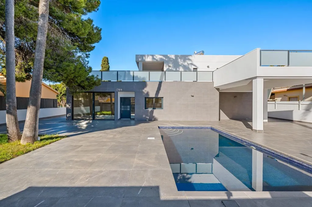 Piscine - Villa with Pool in Dehesa de Campoamor