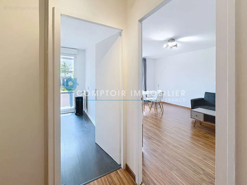 hallway_entrance