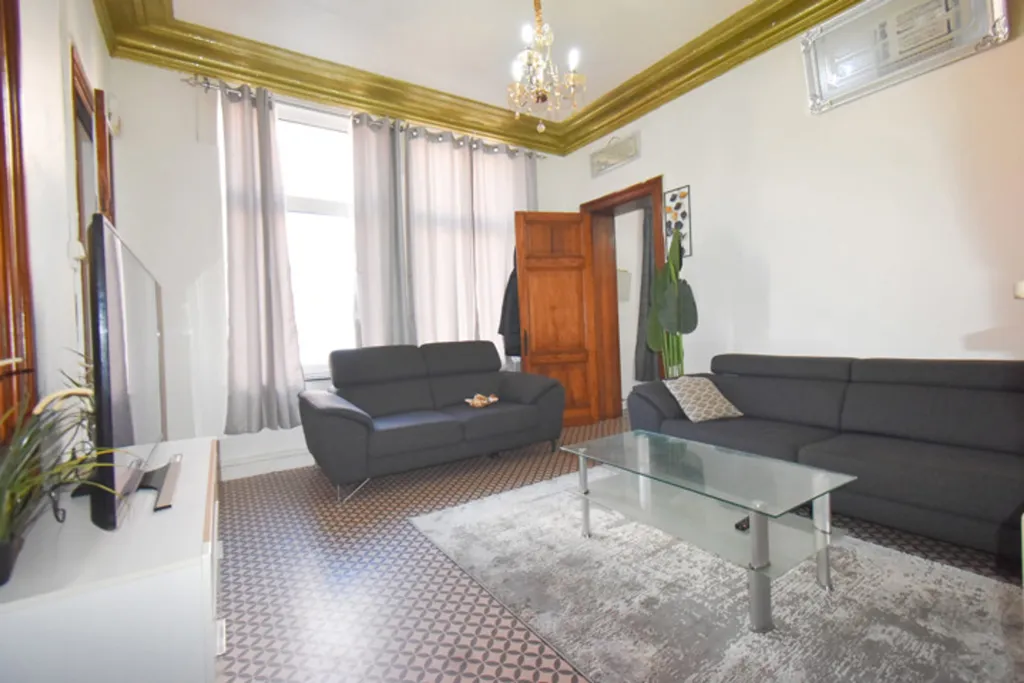 Séjour - Immeuble à Rénover avec Jardin à Verviers