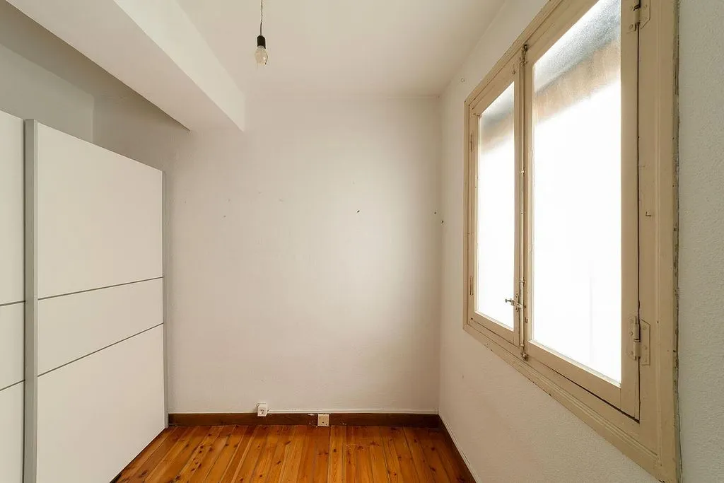 Pièces - Furnished Flat with Balcony in Pamplona
