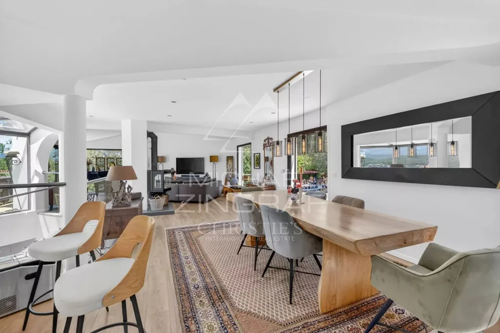 Salle à manger - Villa Contemporaine avec Vue Panoramique à Fayence