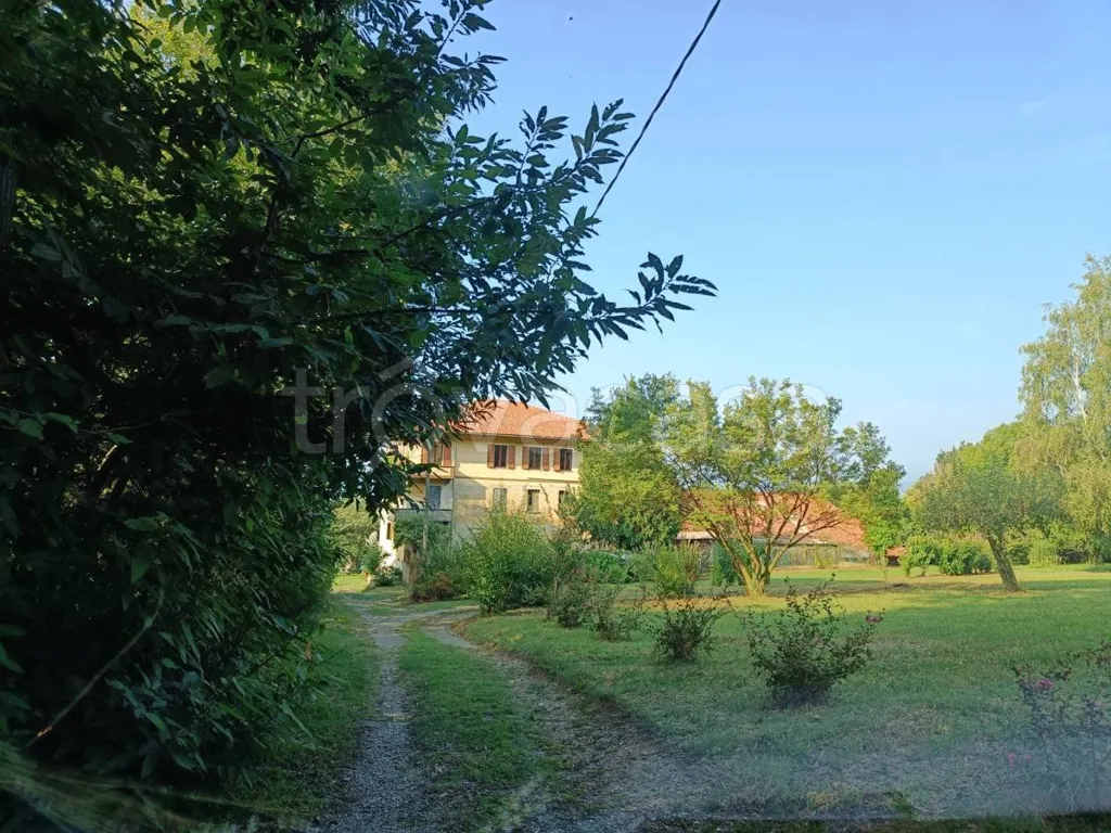 Giardino - Cascina with Panoramic View in Bollengo