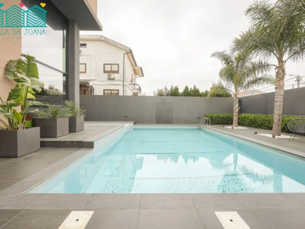 Pool - Luxury Villa with Pool in Azurva, Aveiro