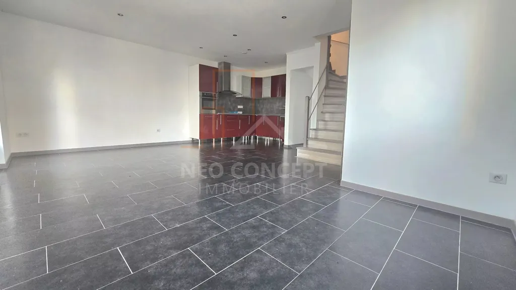 Elutuba - Triplex Flat with Terrace in Quiet Copropriété