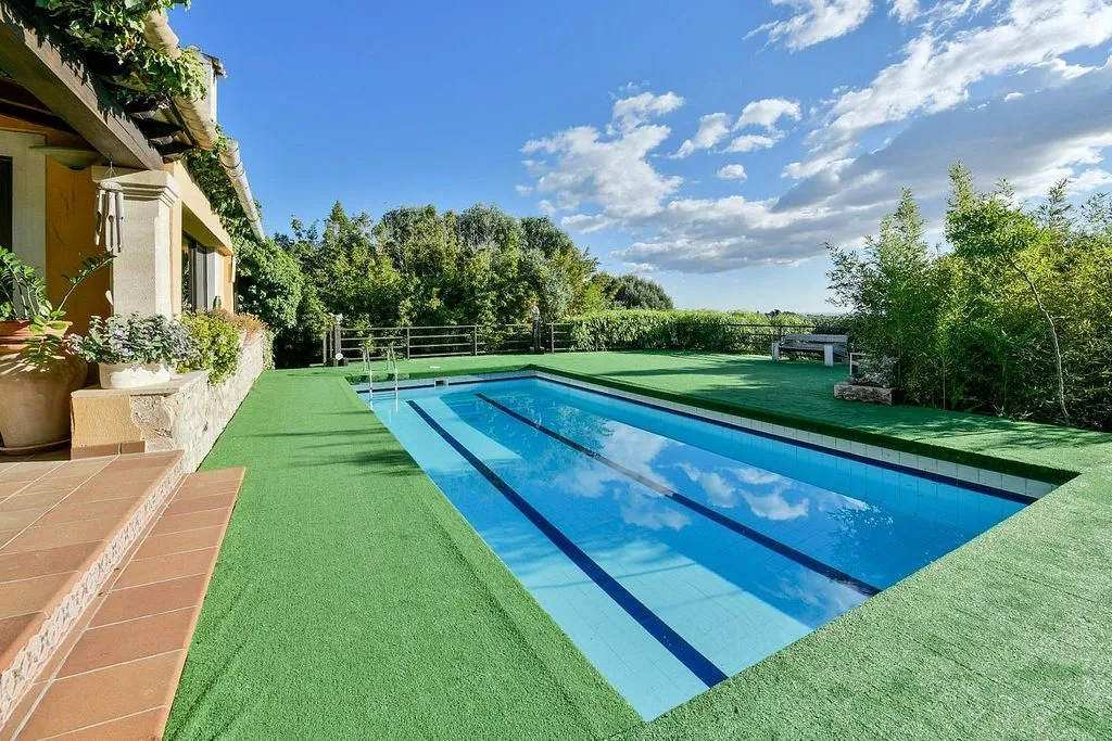 Piscina - Rustic Finca with Mountain Views in Inca