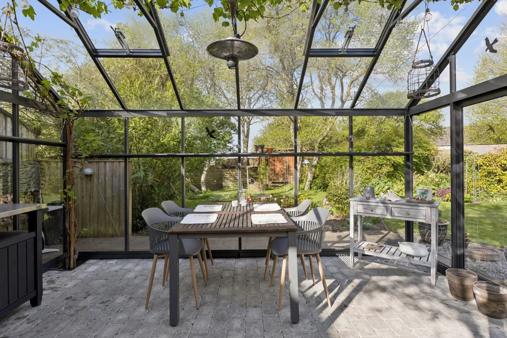 Terrass - Redbrick Villa with Garden in Faxe