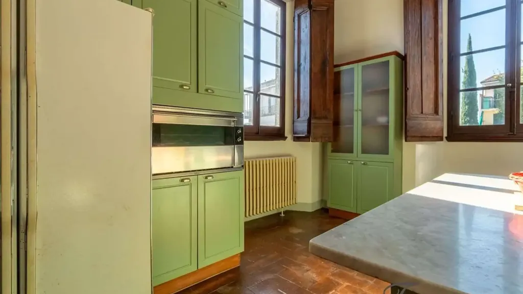 Cuisine - Historic Villa with Renaissance Architecture in Florence