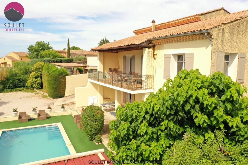 Vue aérienne - Grande Maison en Pierre avec Logement Séparé à Bédoin