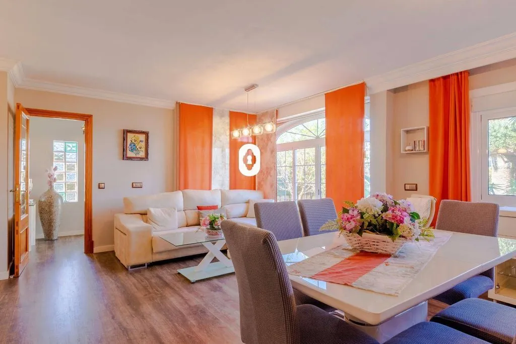 Salle à manger - Semi-Detached Villa with Pool in Playas de Muro
