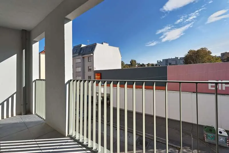 Rõdu - Modern Apartment with Terrace in Meidling