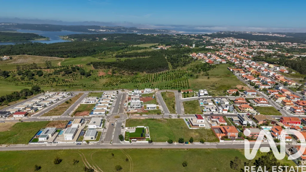 Vista aerea - Urban Plot with Panoramic Views in Caldas da Rainha