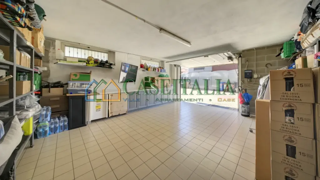 Garaaž - Duplex Villa with Pool in Nichelino