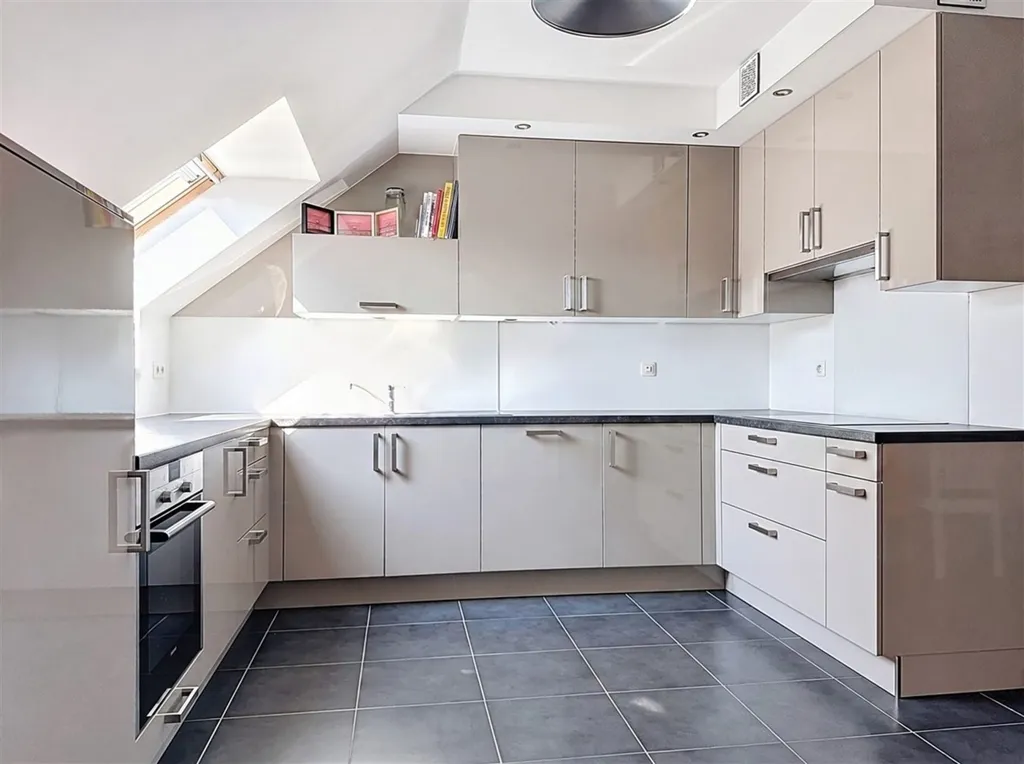Cuisine - Appartement avec balcon et parkings à Arlon
