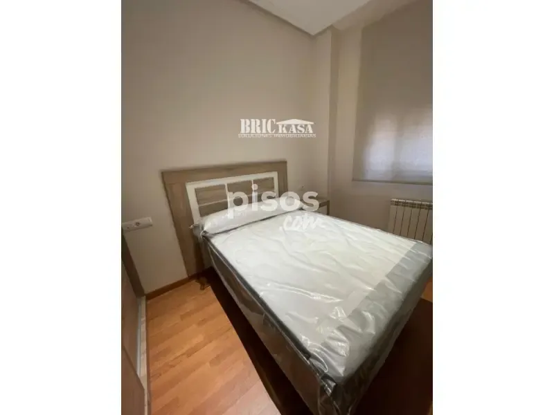 Bedrooms - Furnished Flat with Air Conditioning in Cáceres