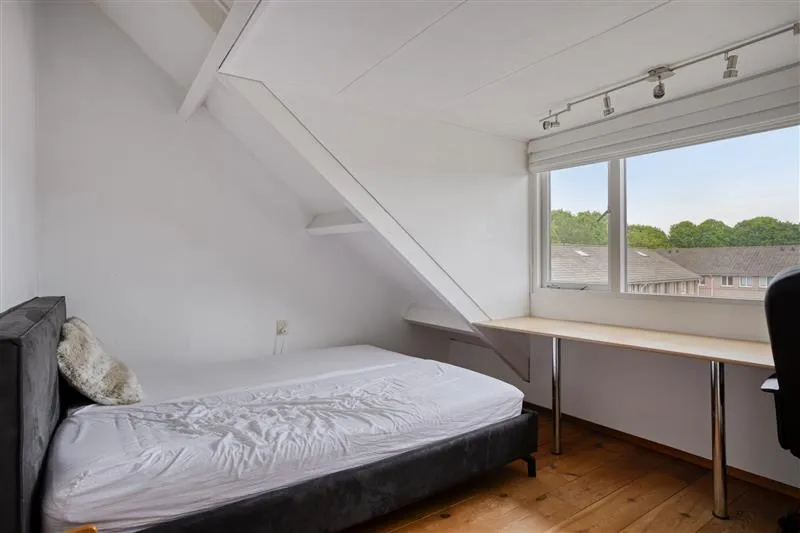 Maison 8 pièces à Breda