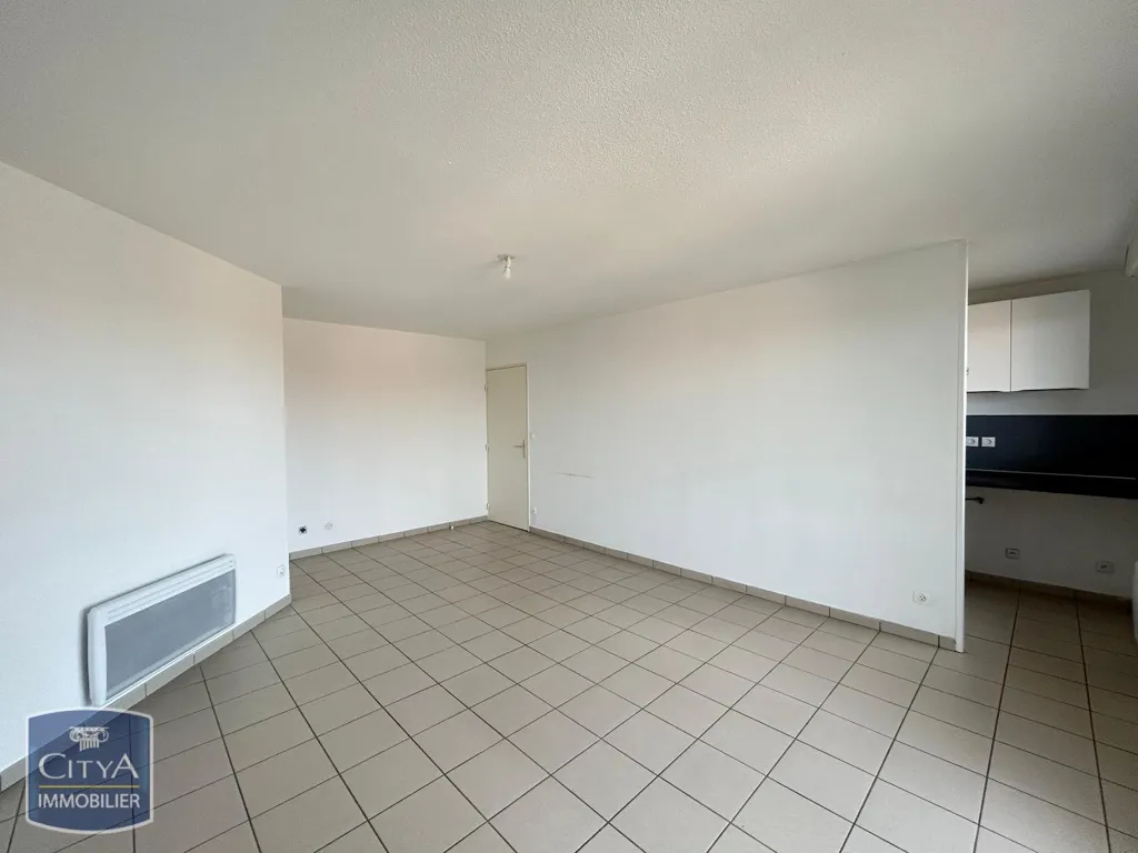 Toad - Quiet Apartment with Balcony in Folschviller