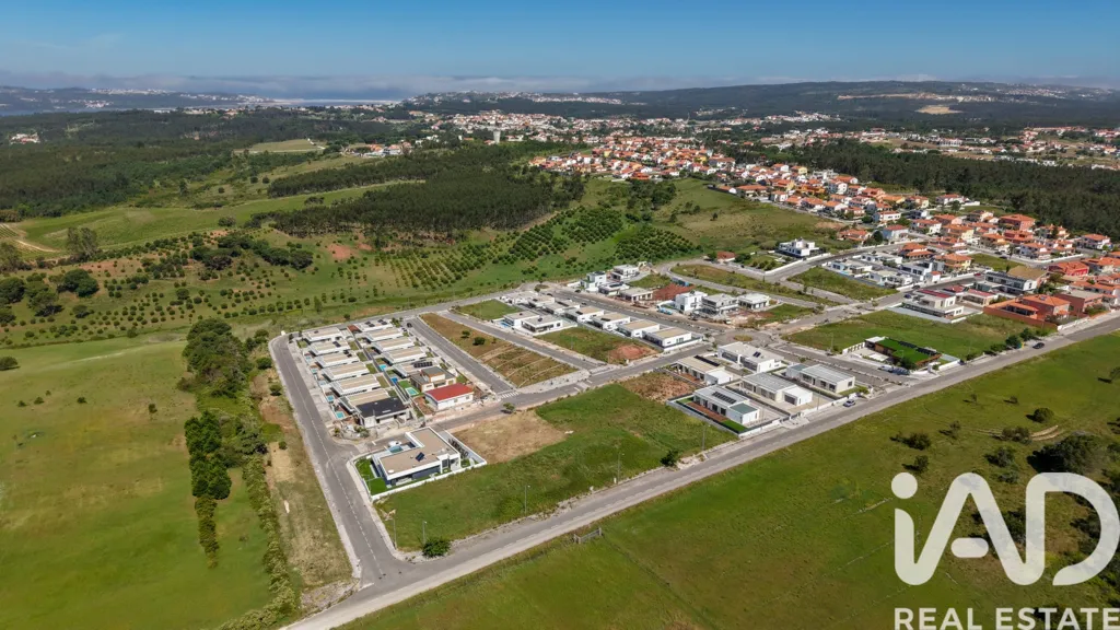 Vista aerea - Urban Plot with Panoramic Views in Caldas da Rainha