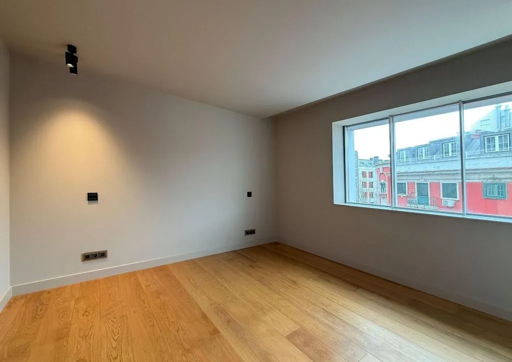 Pièces - Luxury Flat with Elevator in Picoas, Lisbon