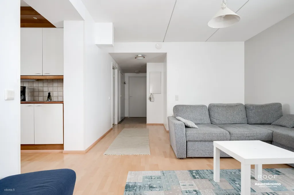 Elutuba - Top-Floor Apartment with Glazed Balcony in Oulu