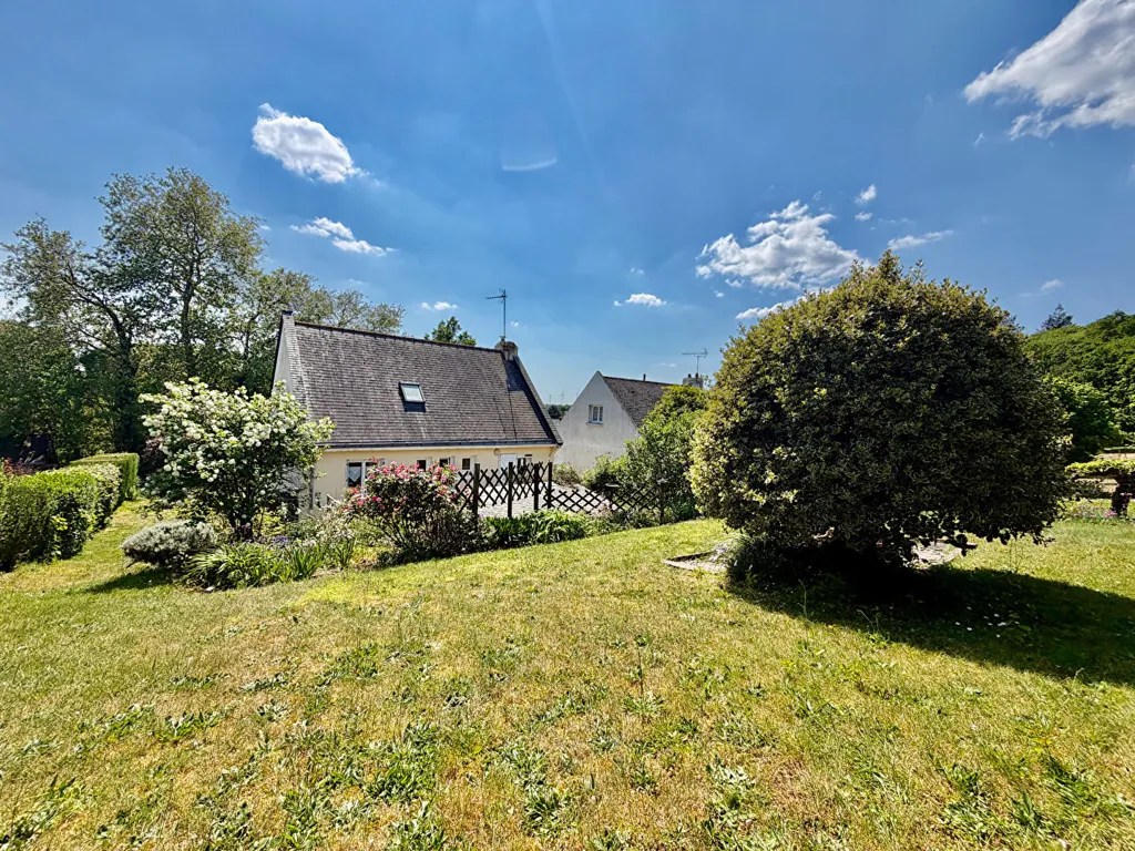 Jardin - Maison Familiale avec Sous-Sol à Derval