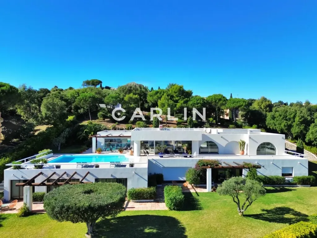 Õhuvaade - Villa with Panoramic Sea View in Sainte-Maxime