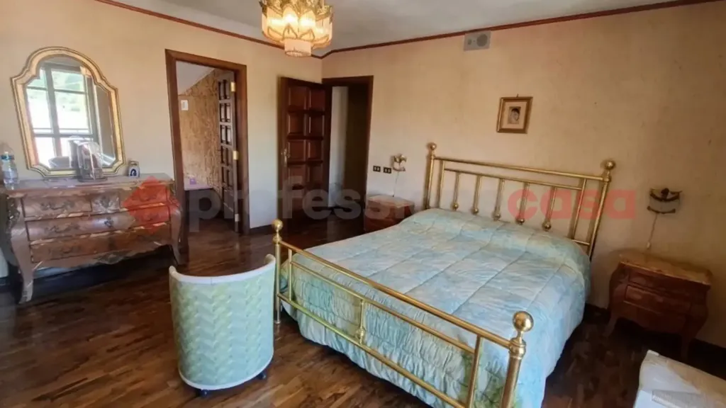 Magamistoad - Mansard Apartment with Balcony in Roccapiemonte