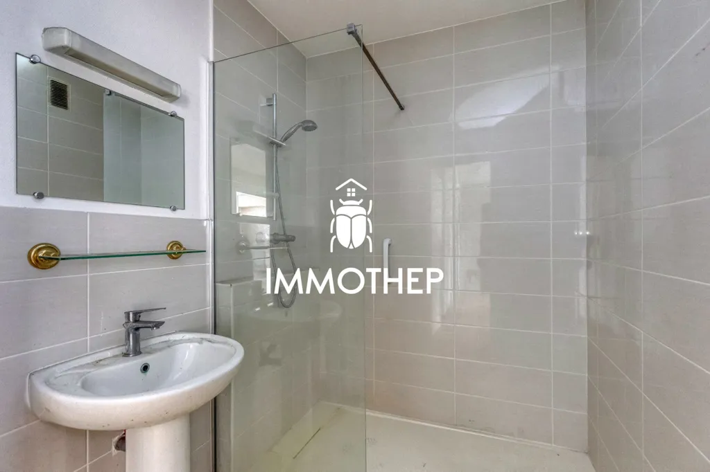 Bagni - Apartment with Balcony in Grenoble