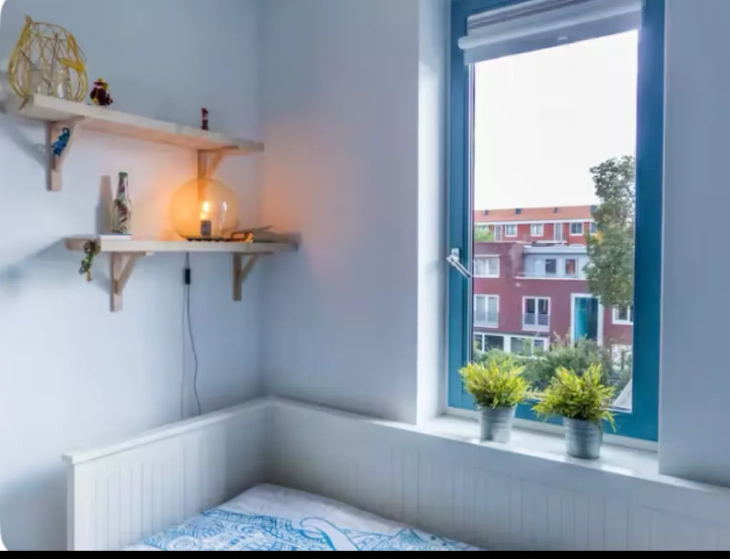 Camere da letto - Canal House with Waterfront View in Alkmaar